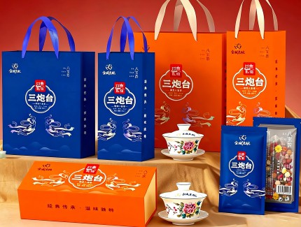 金城老碗｜藏在蓋碗里的蘭州魂，千年三炮臺，一盞暖茶贈親友